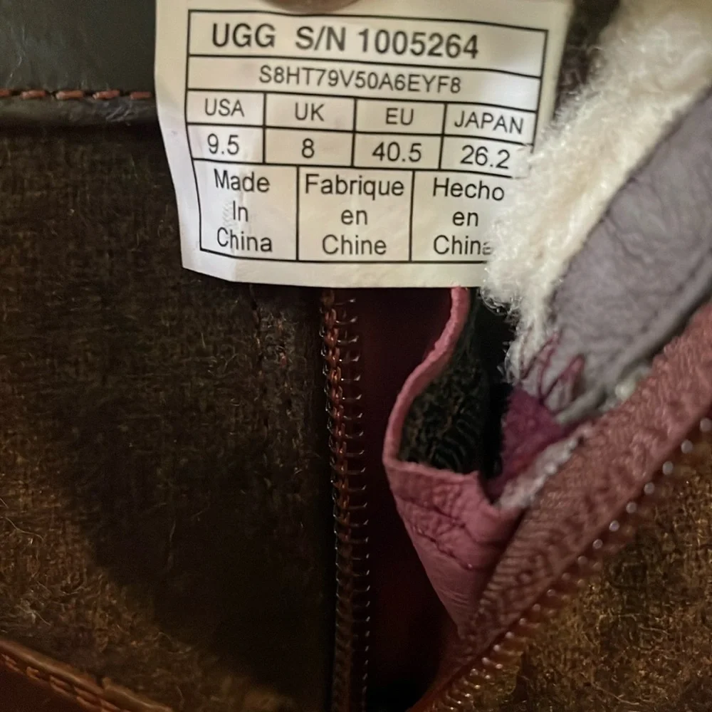 UGG Brown Leather & Wool Lace-Up Winter Boots